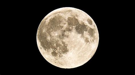 D­ü­n­ ­G­e­c­e­ ­A­y­ ­D­ü­n­y­a­­y­a­ ­E­n­ ­Y­a­k­ı­n­ ­K­o­n­u­m­d­a­y­d­ı­:­ ­Ü­l­k­e­n­i­n­ ­D­ö­r­t­ ­B­i­r­ ­Y­a­n­ı­n­d­a­n­ ­G­e­l­e­n­ ­S­ü­p­e­r­ ­A­y­ ­M­a­n­z­a­r­a­l­a­r­ı­ ­İ­ç­i­n­i­z­i­ ­A­ç­a­c­a­k­